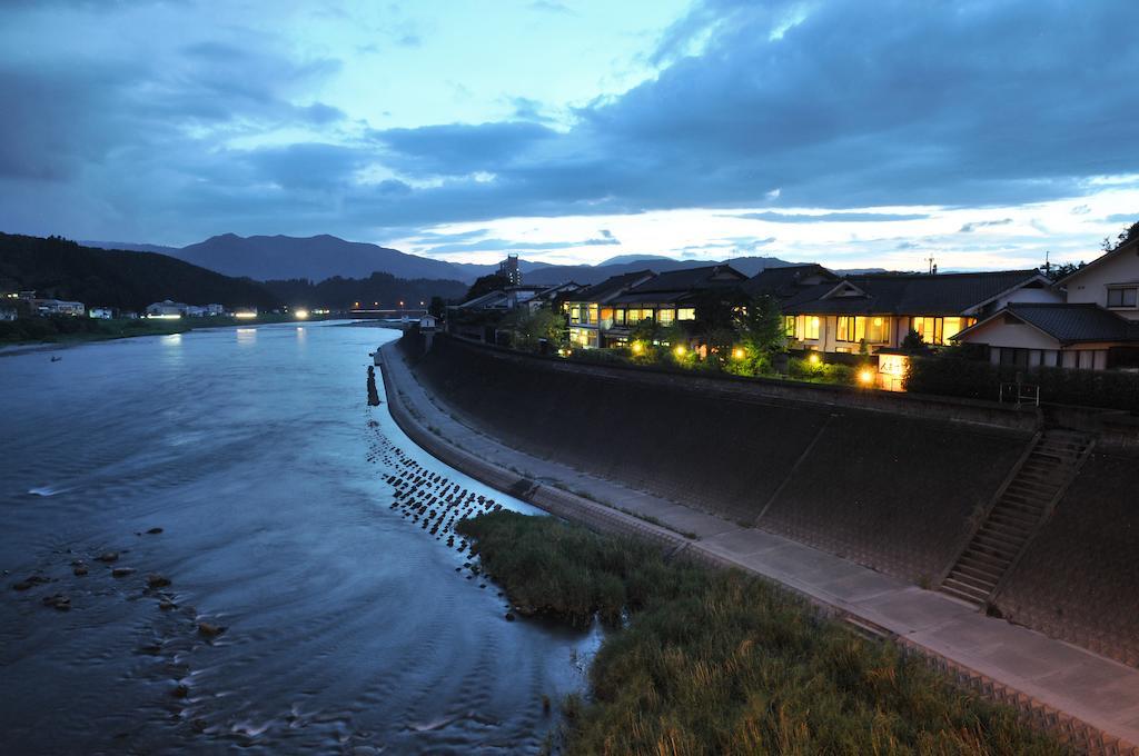 Hitoyoshi Ryokan Esterno foto